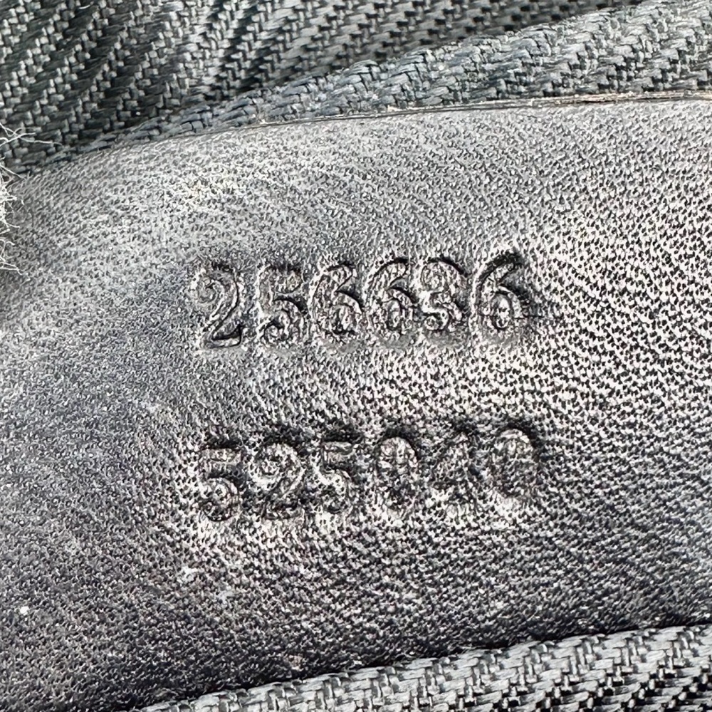 Gucci Pouch - Picture 5 of 5
